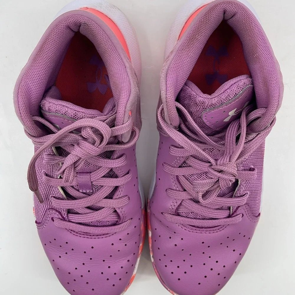 UNDER ARMOUR SIZE 3 YOUTH HIGHTOPS, GOOD CONDITION, PREOWNED